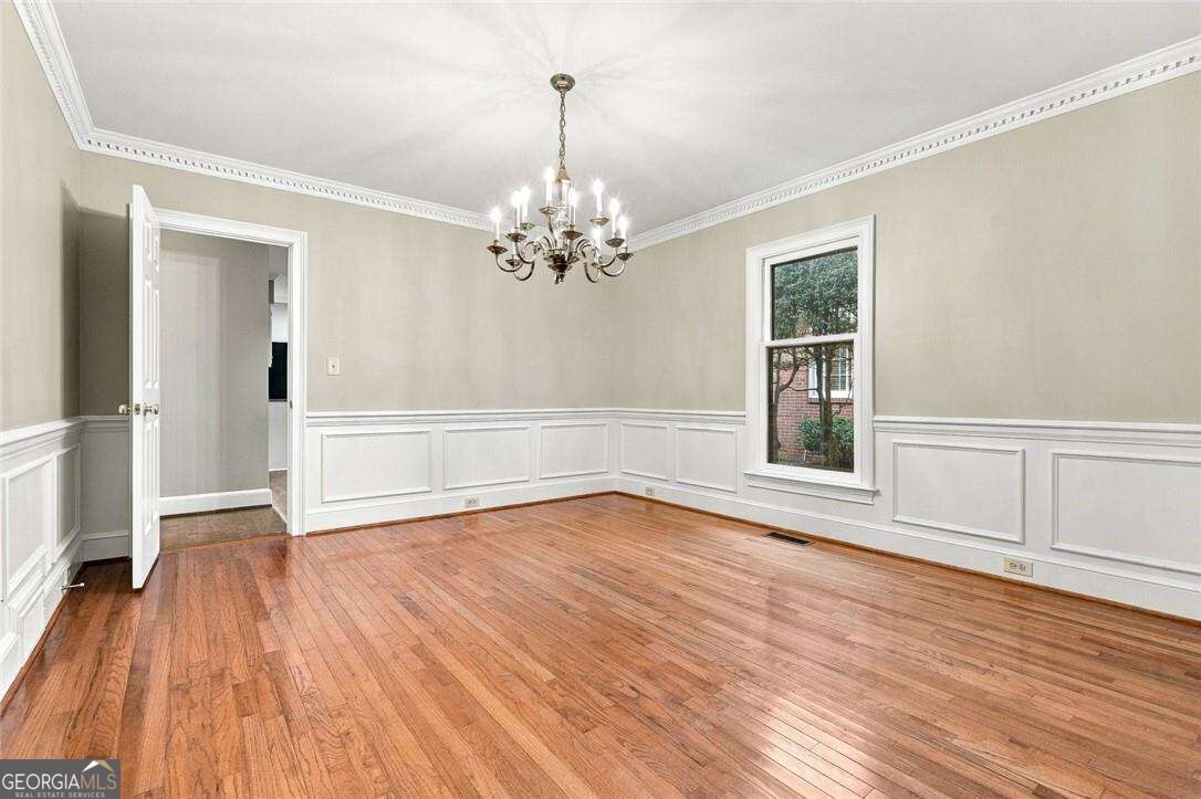 1883 Bedfordshire Court Decatur GA 30033