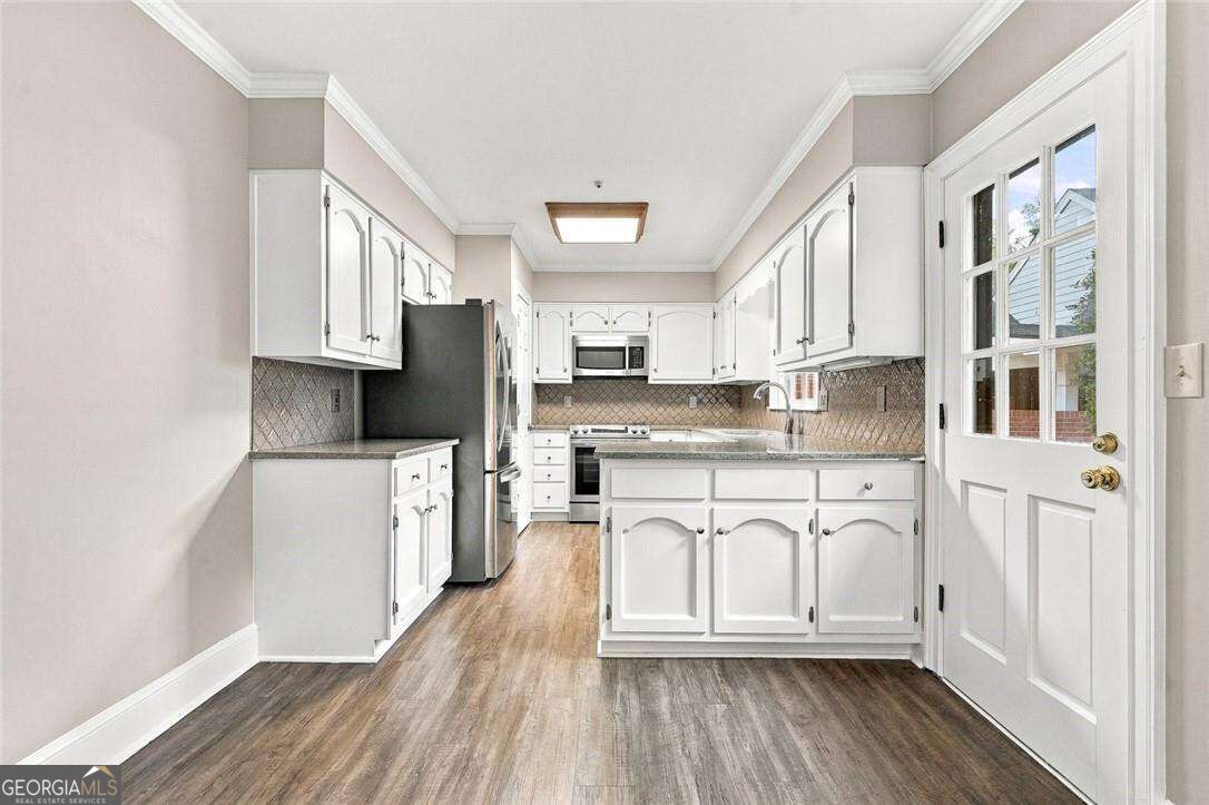 1883 Bedfordshire Court Decatur GA 30033