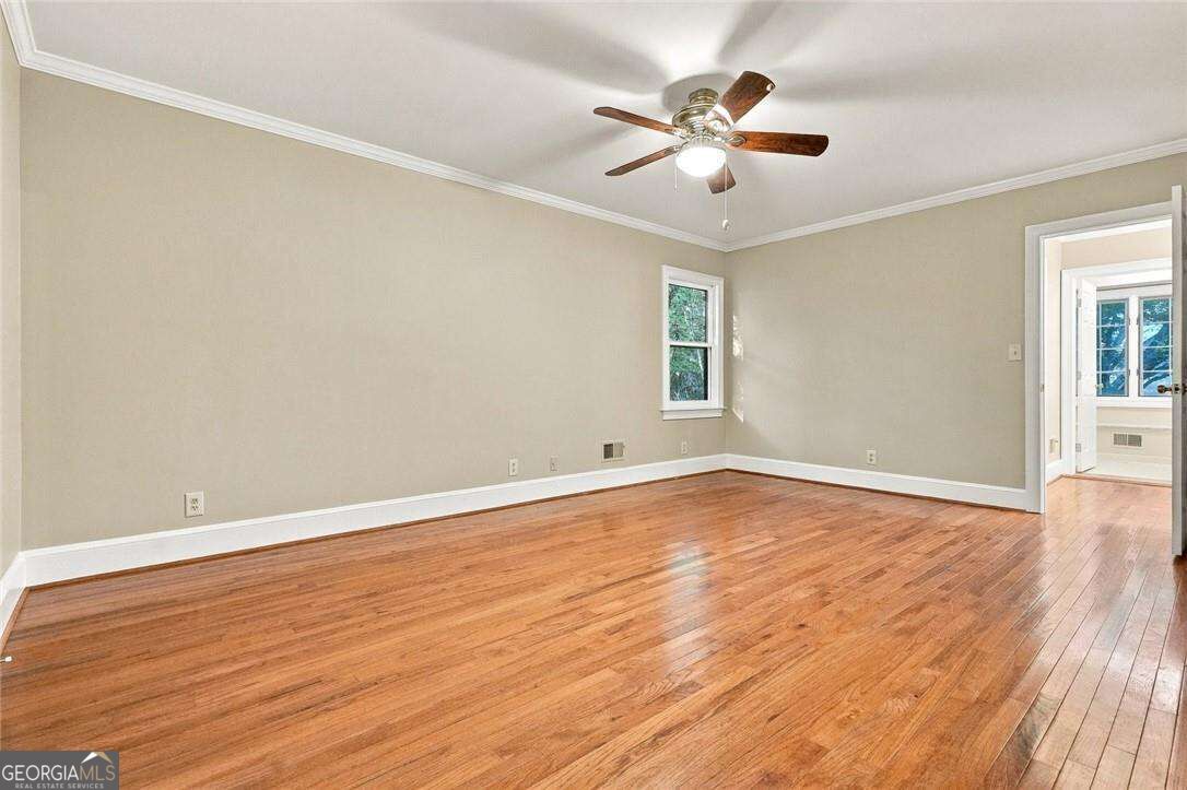 1883 Bedfordshire Court Decatur GA 30033
