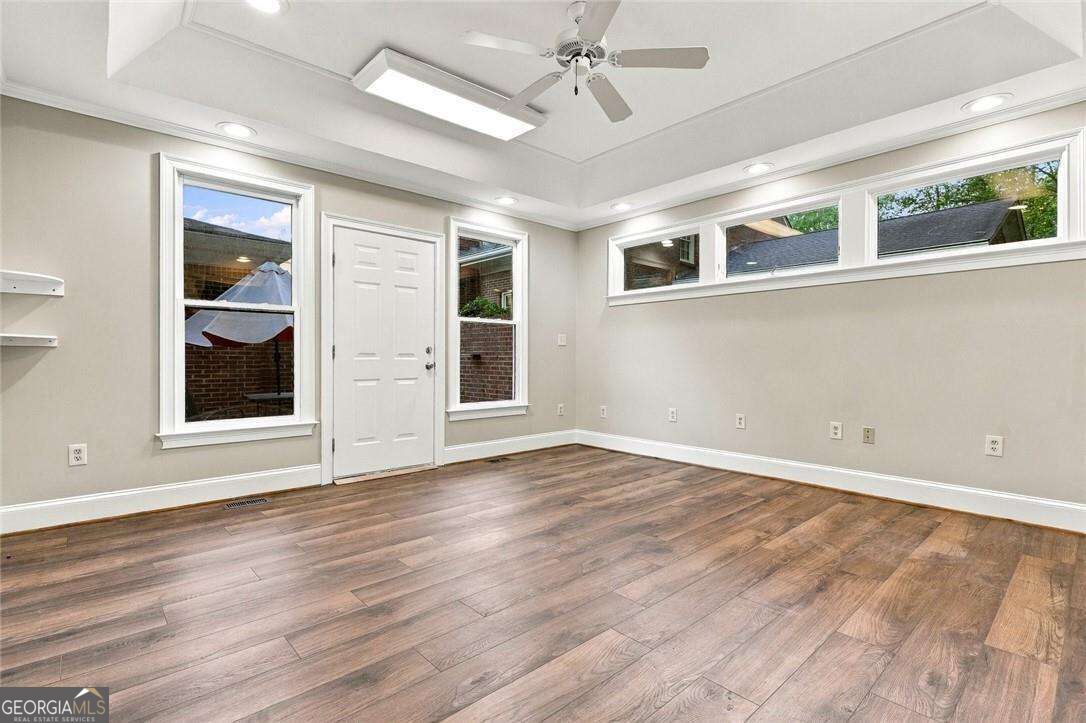 1883 Bedfordshire Court Decatur GA 30033