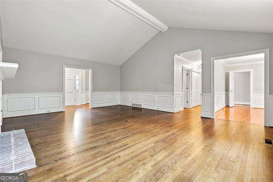 1883 Bedfordshire Court Decatur GA 30033