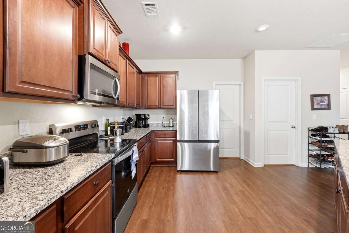 176 Innis Brook Circle Cartersville GA 30120