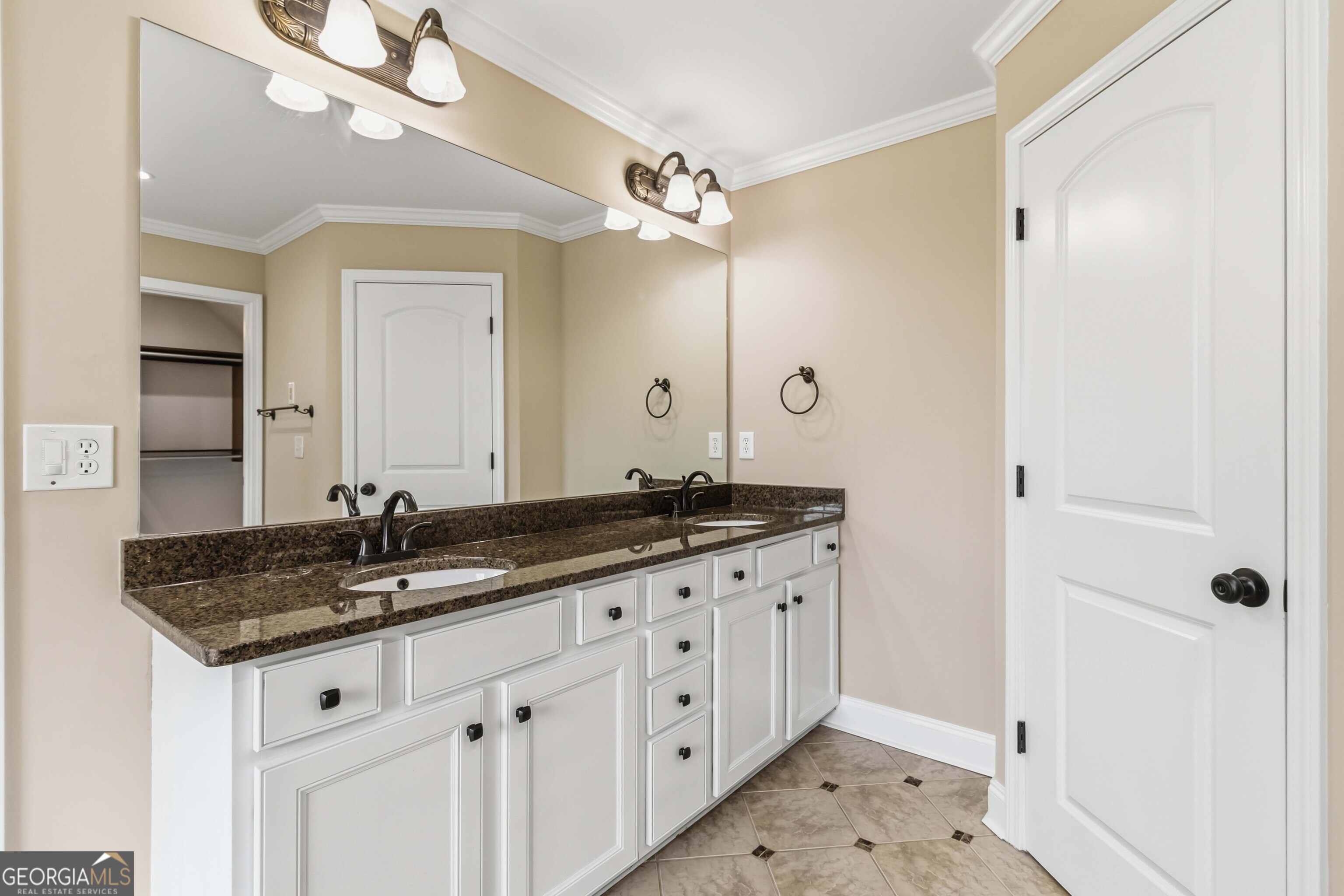 2704 Ivy Circle Conyers GA 30013