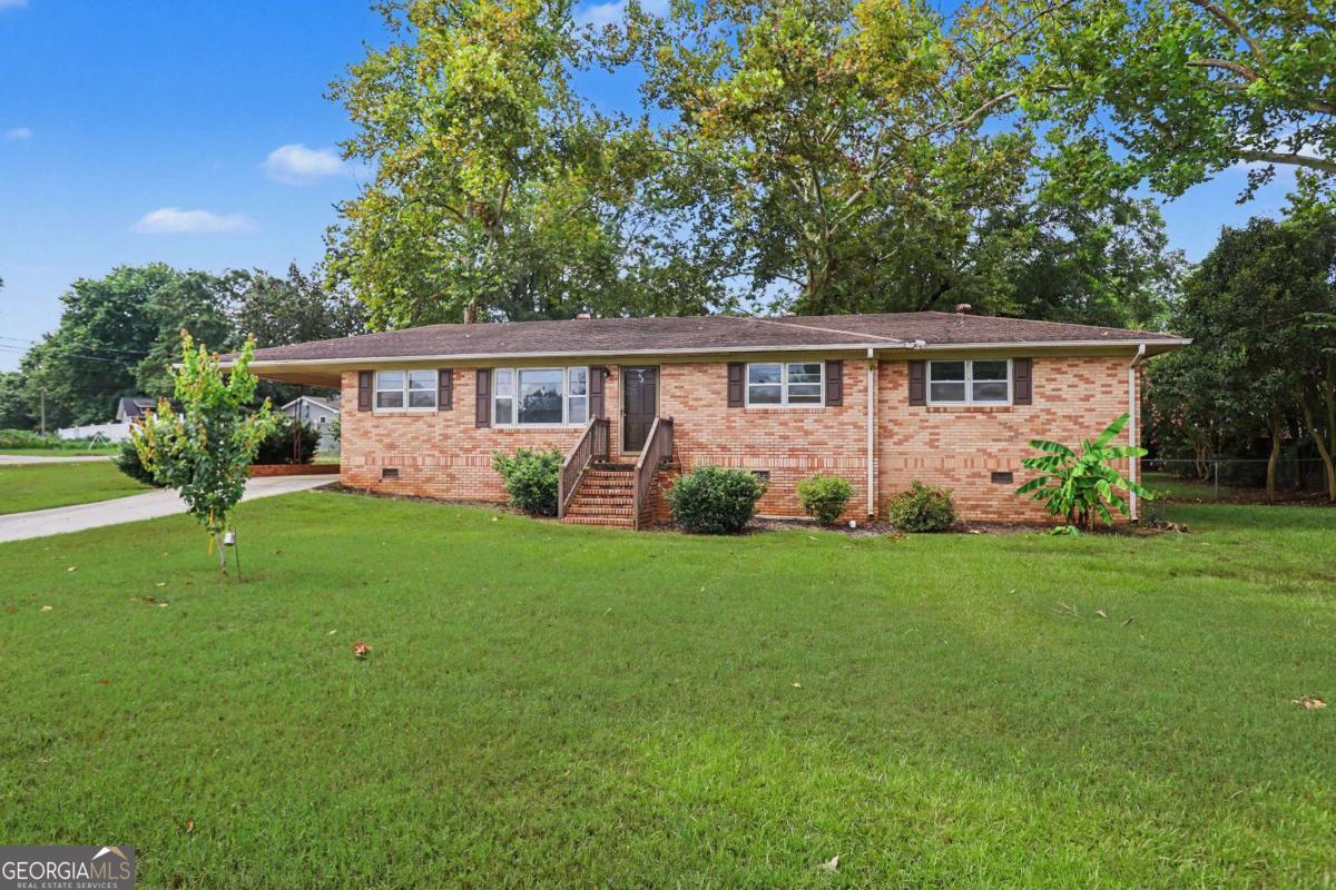 63 Green Street Royston GA 30662
