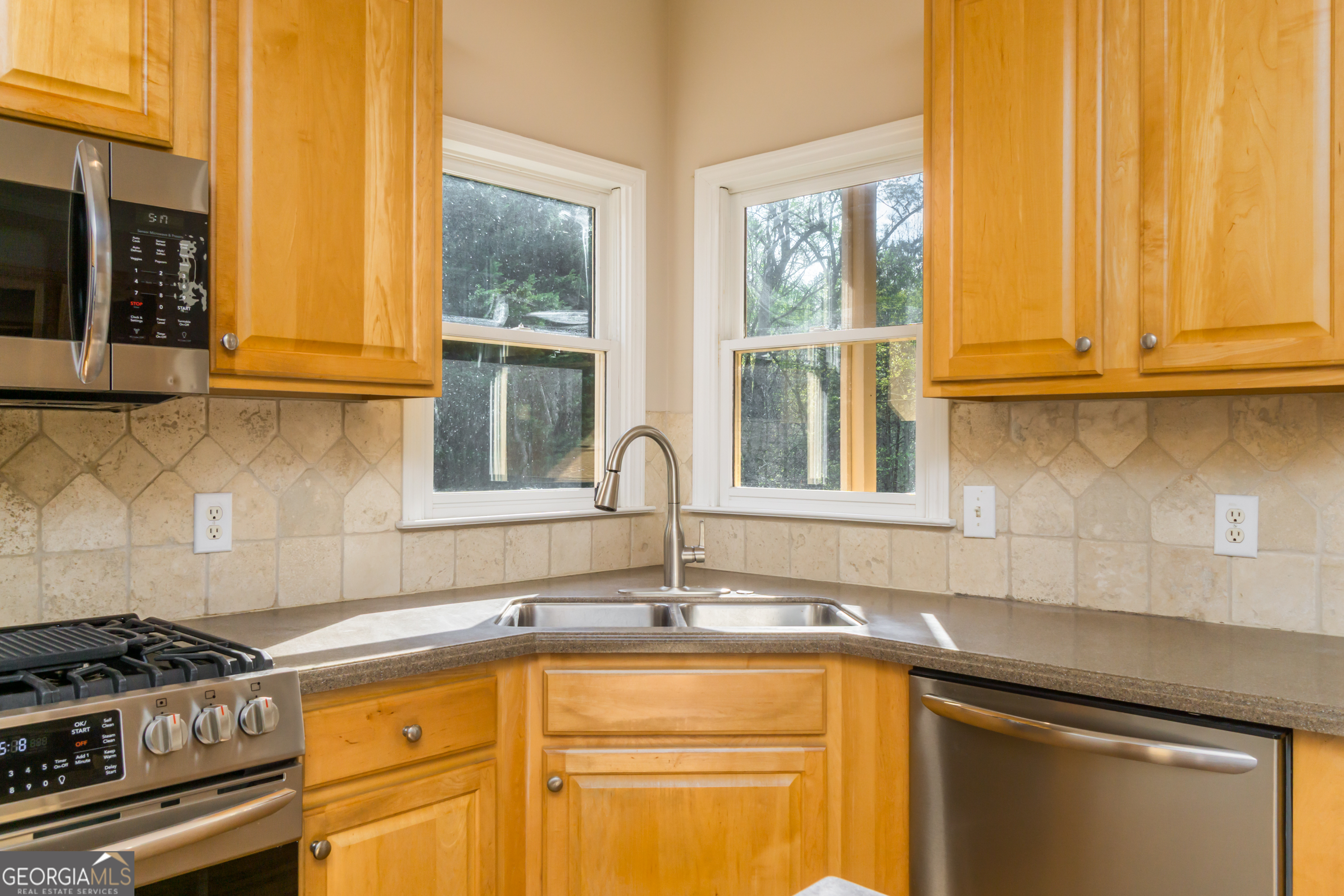 8670 Woodland View Drive Gainesville GA 30506