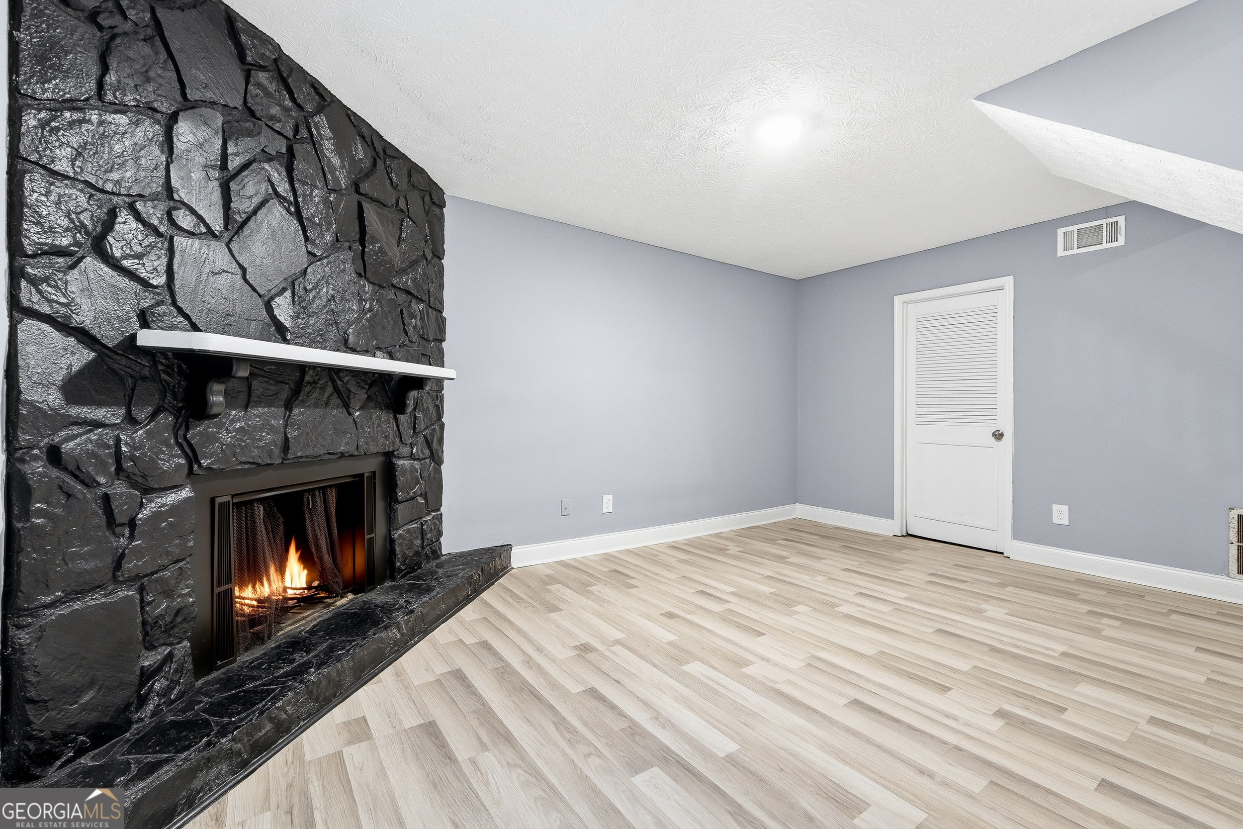 677 Tarkington Road S Stone Mountain GA 30088