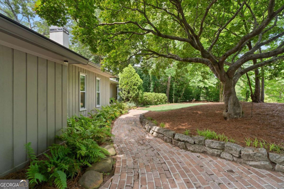 3699 Dunwoody Club Drive Atlanta GA 30350