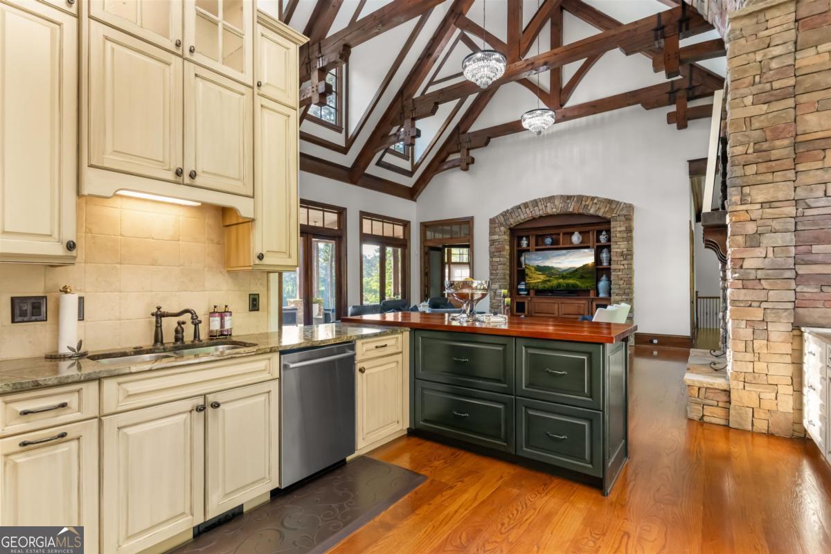 1090 Spring Creek Greensboro GA 30642