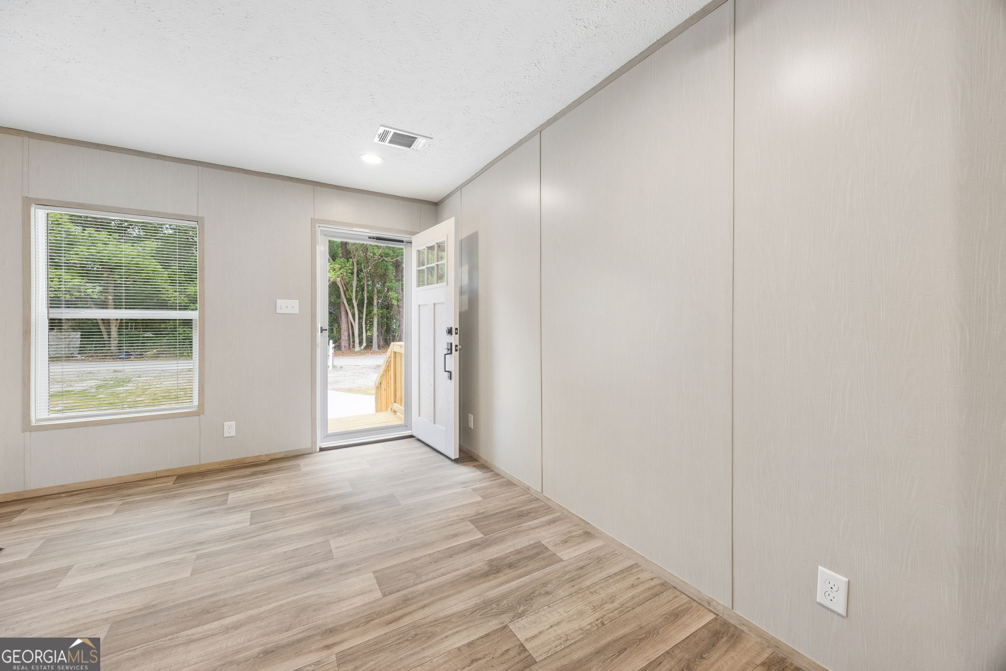 206 Elm Street Folkston GA 31537