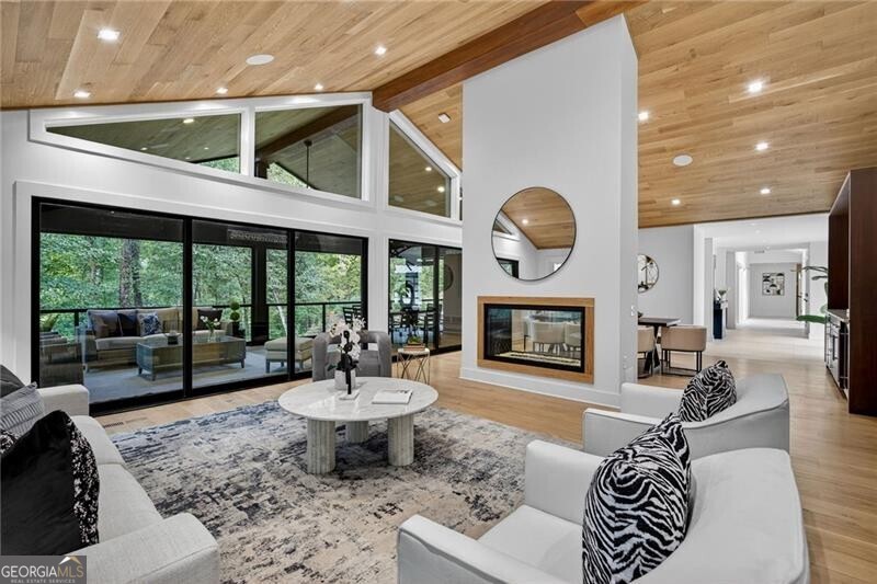 585 Amberidge Trail Atlanta GA 30328