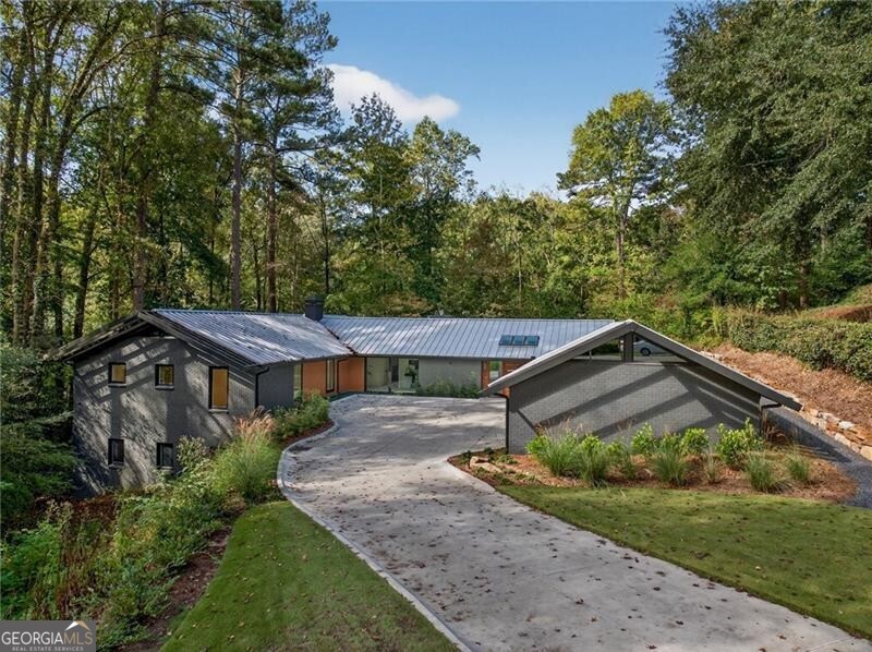 585 Amberidge Trail Atlanta GA 30328