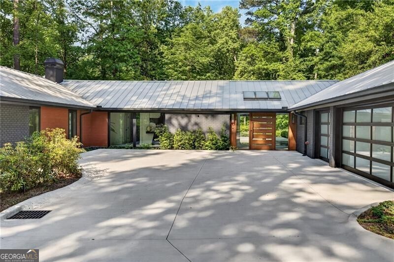585 Amberidge Trail Atlanta GA 30328