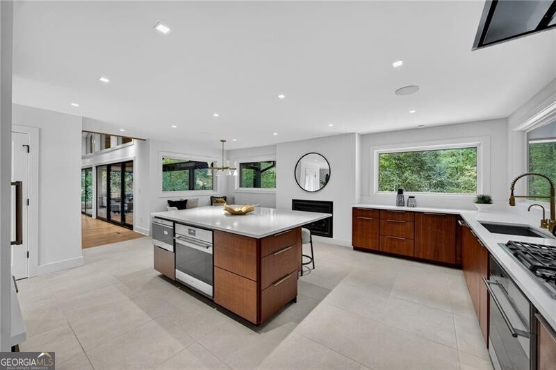 585 Amberidge Trail Atlanta GA 30328