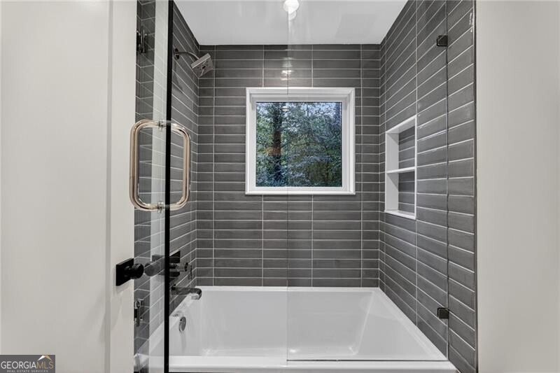 585 Amberidge Trail Atlanta GA 30328