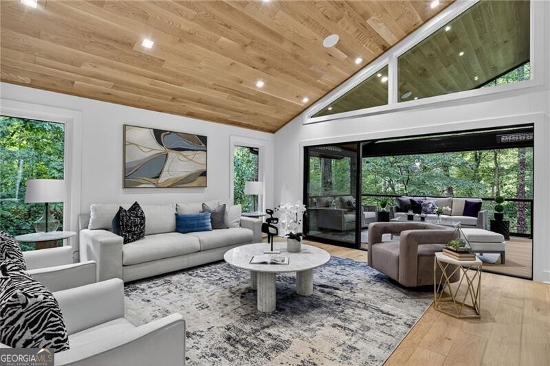 585 Amberidge Trail Atlanta GA 30328