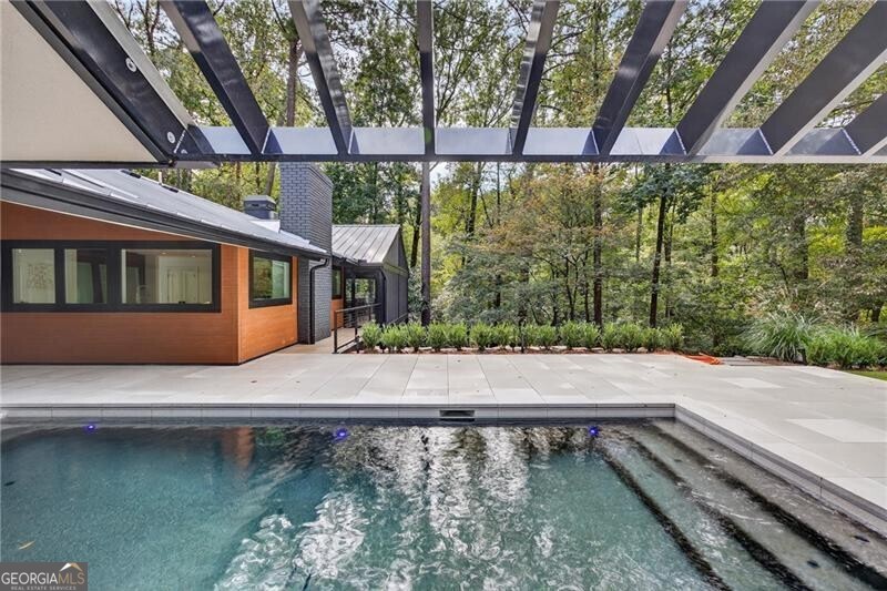 585 Amberidge Trail Atlanta GA 30328