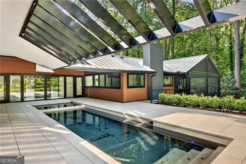 585 Amberidge Trail Atlanta GA 30328