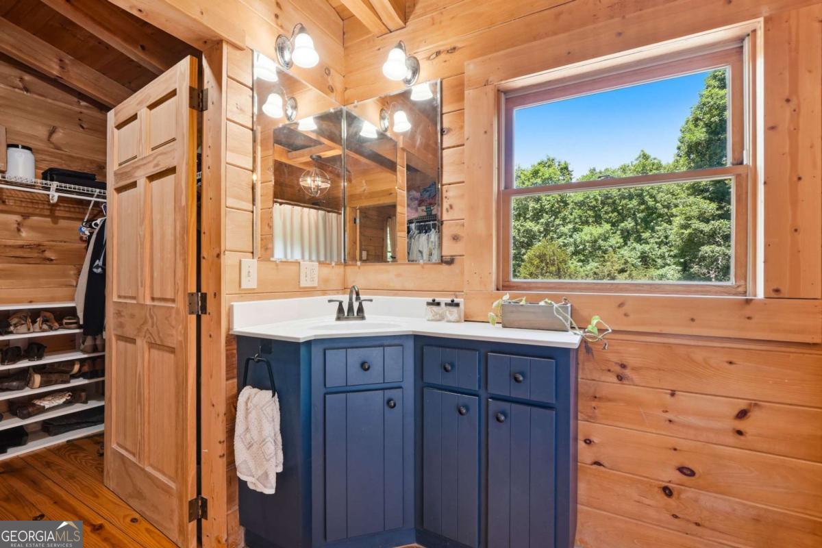 74 Farr Circle NE Rydal GA 30171