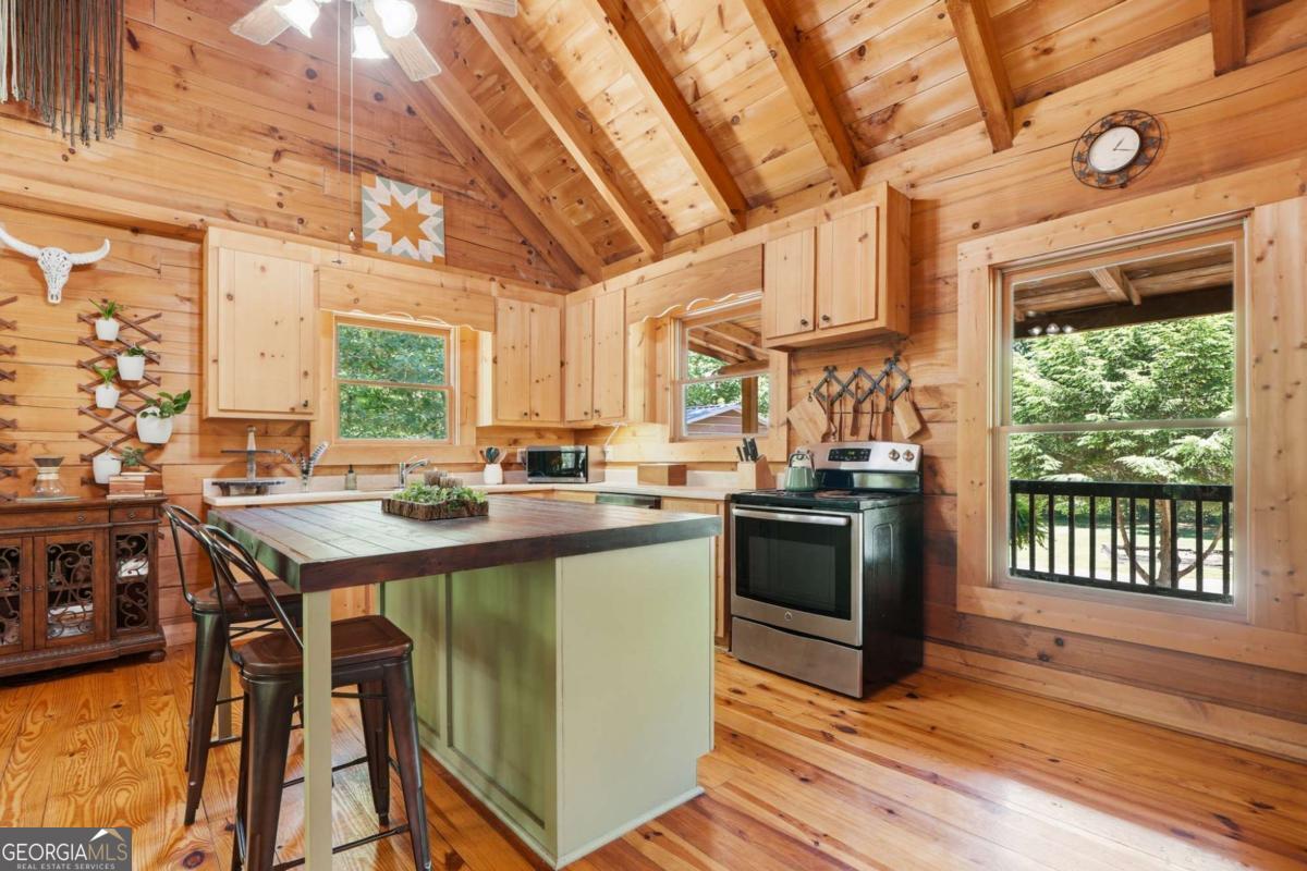 74 Farr Circle NE Rydal GA 30171