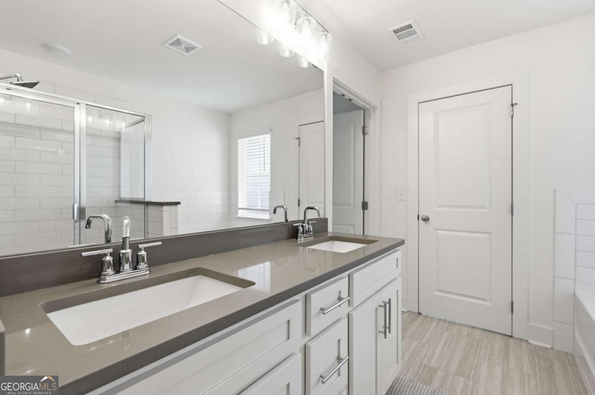 1884 Aron Lane Conyers GA 30013