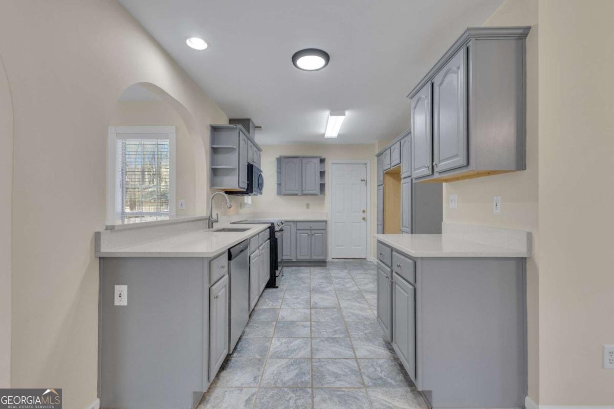 20 Tipperary Trail Sharpsburg GA 30277
