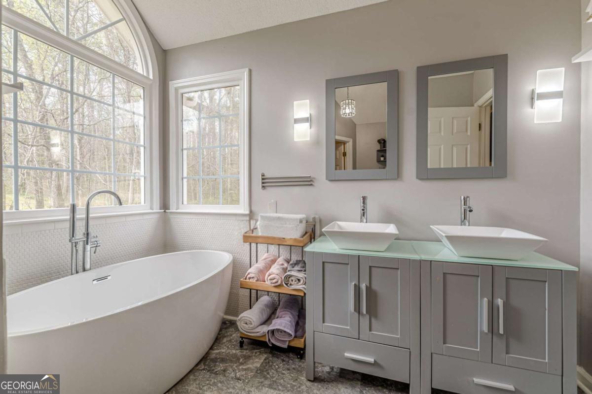 34 Shady Oak Court Dallas GA 30157