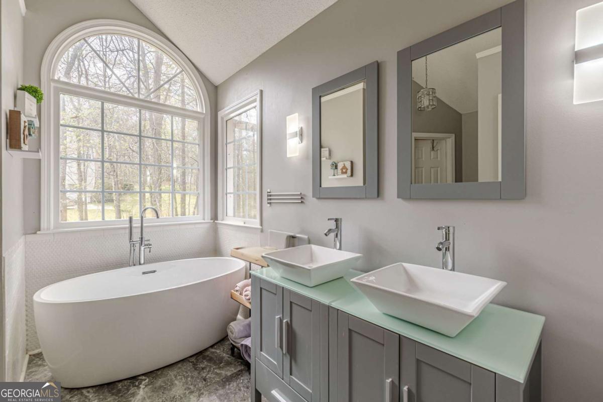 34 Shady Oak Court Dallas GA 30157