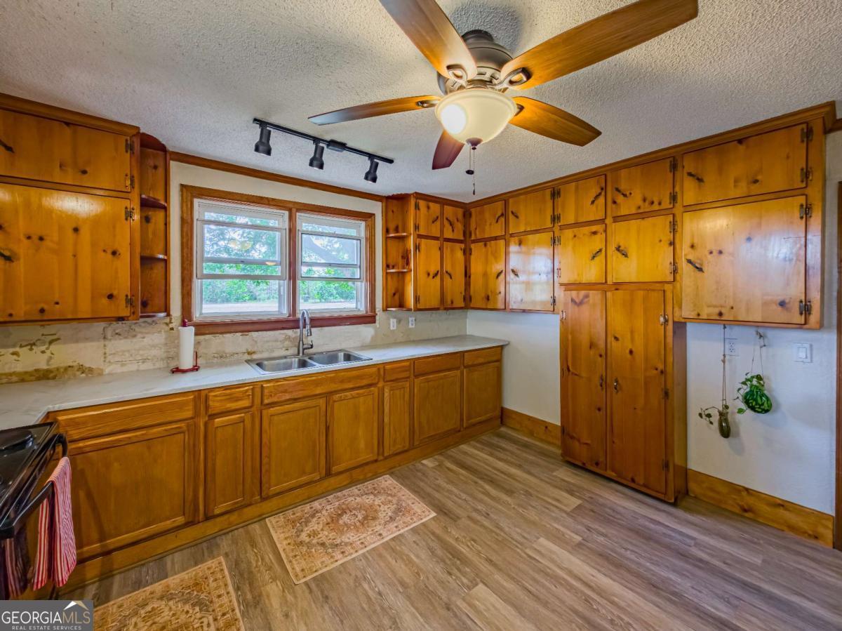 1975 Russell Smith Road Sycamore GA 31790