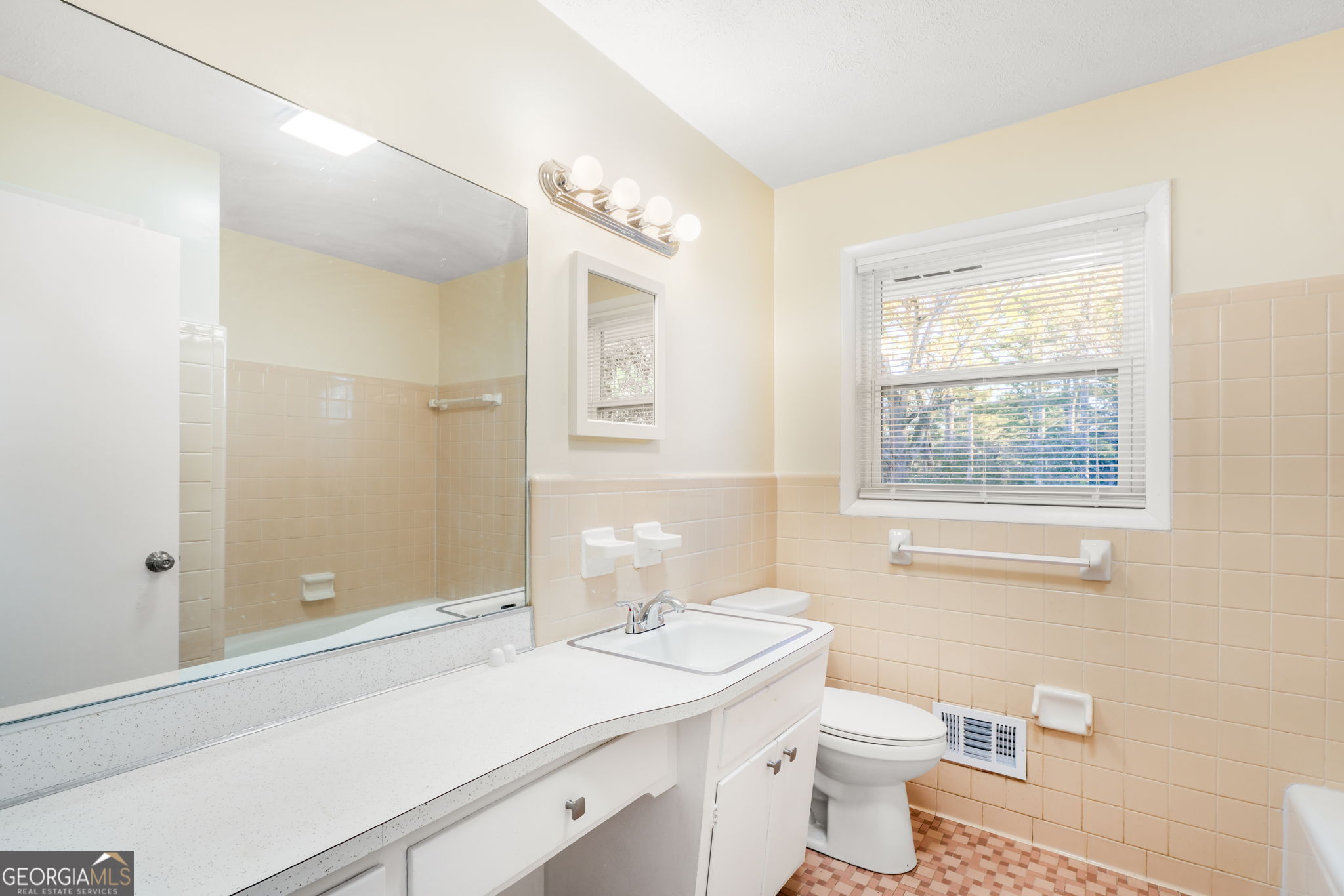 3924 Barr Circle Tucker GA 30084