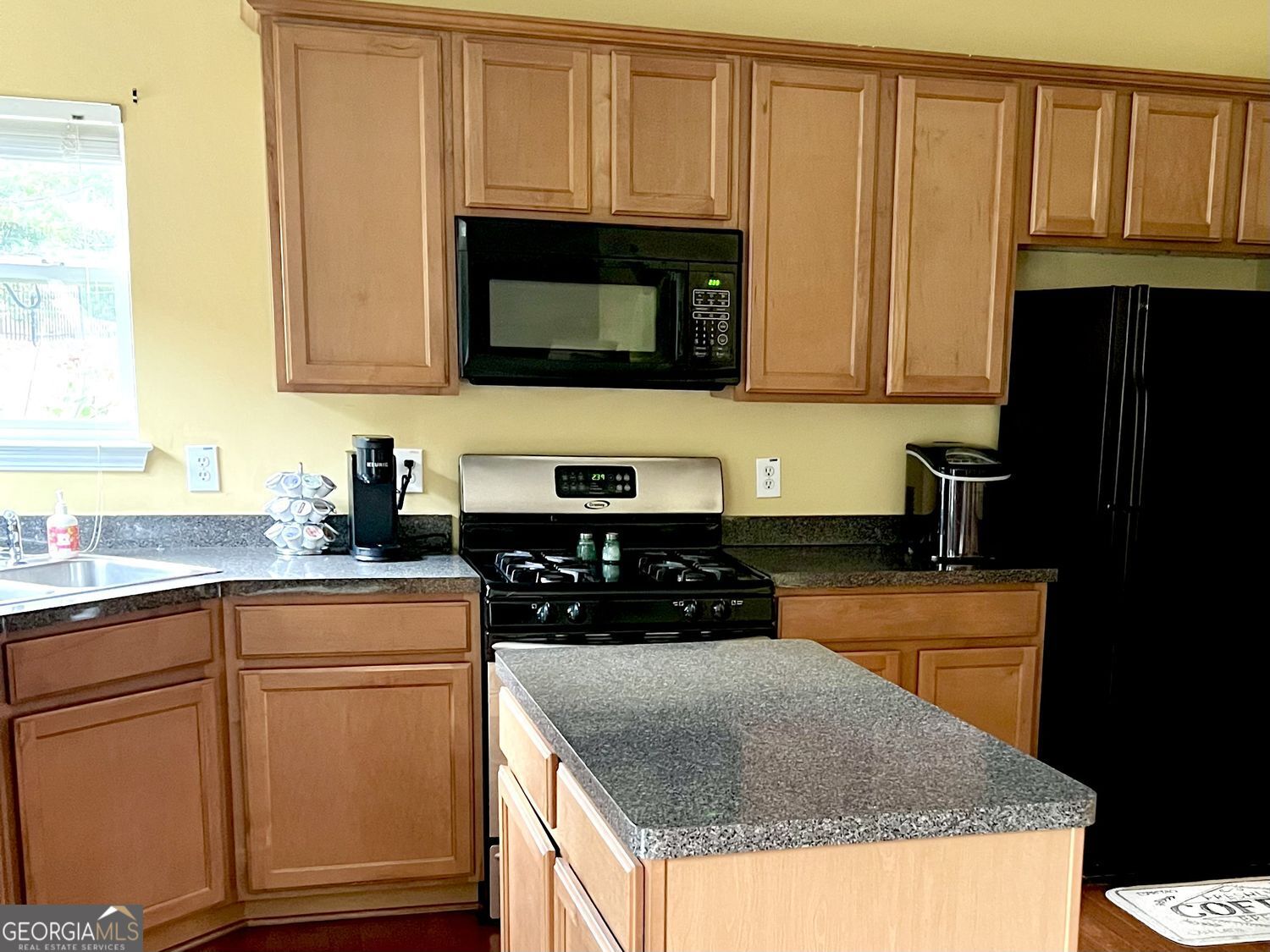 1116 Silverbrooke Drive Powder Springs GA 30127