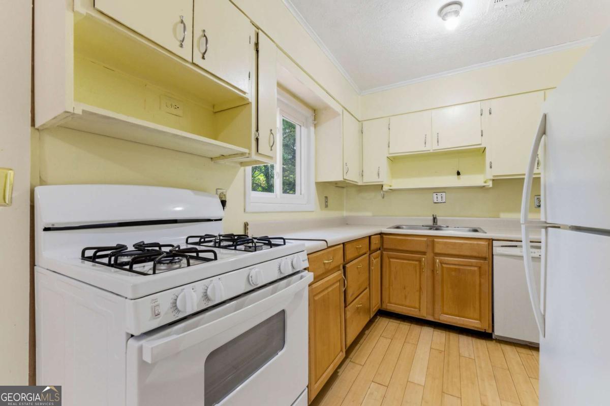 1303 Cottonwood Court NW Kennesaw GA 30152