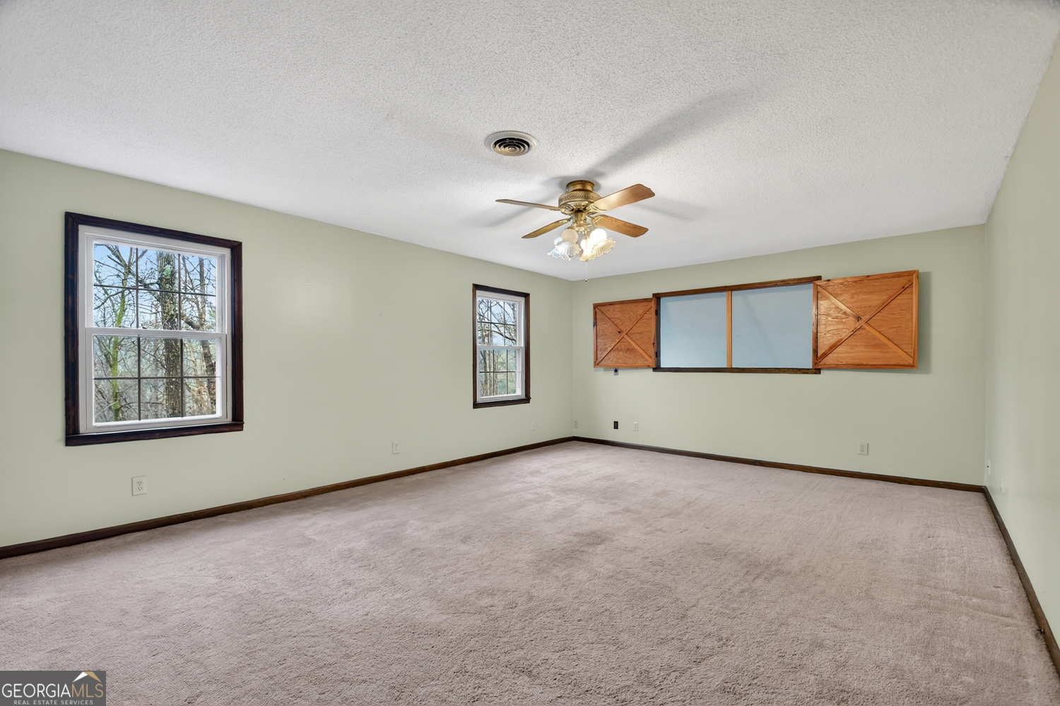 95 N Crestview Drive Ellijay GA 30540