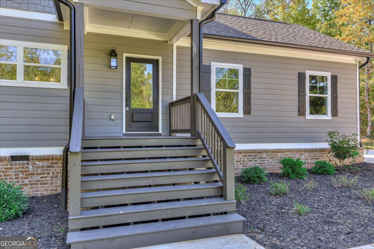 1021 Pointe S Tignall GA 30668
