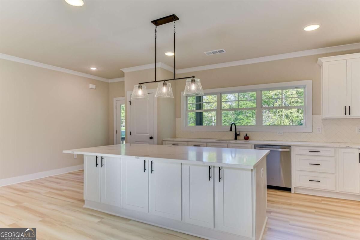 1021 Pointe S Tignall GA 30668