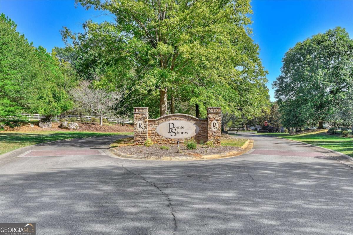 1021 Pointe S Tignall GA 30668
