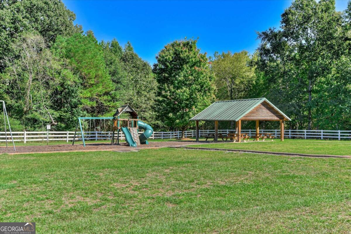 1021 Pointe S Tignall GA 30668