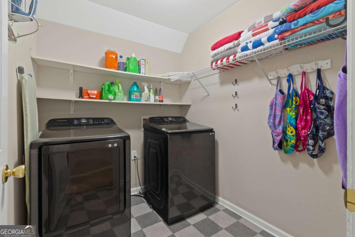 243 Ribbon Leaf View Suwanee GA 30024