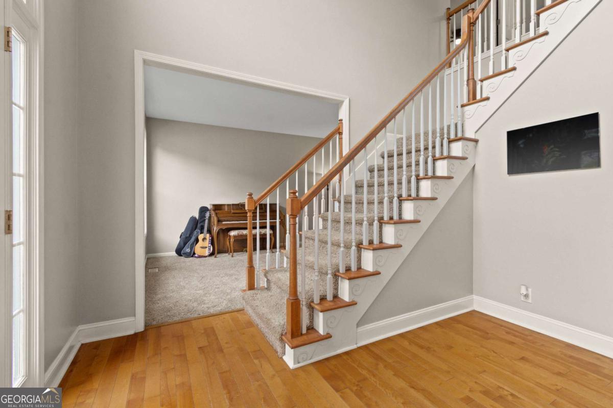 243 Ribbon Leaf View Suwanee GA 30024