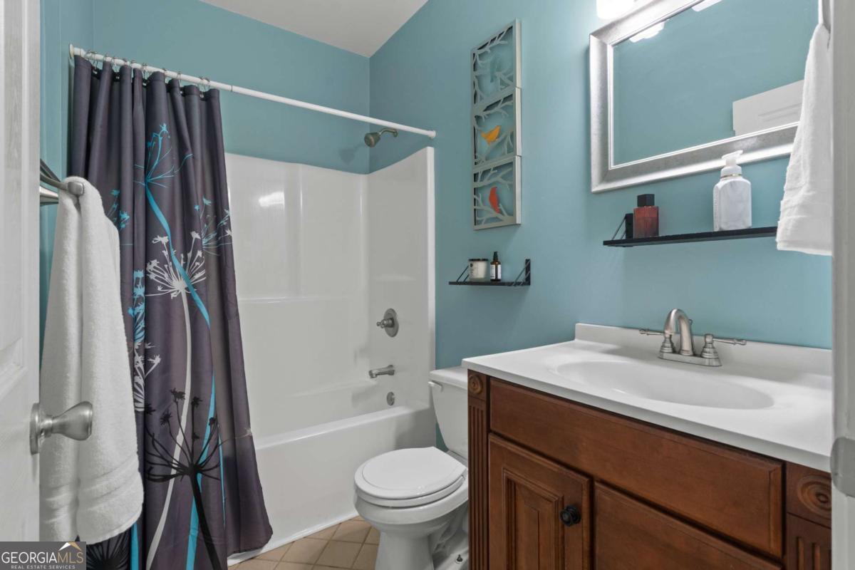 243 Ribbon Leaf View Suwanee GA 30024