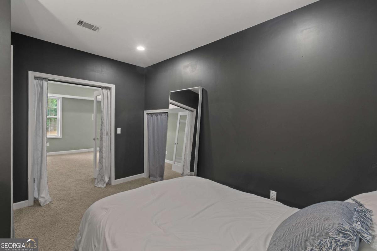 243 Ribbon Leaf View Suwanee GA 30024