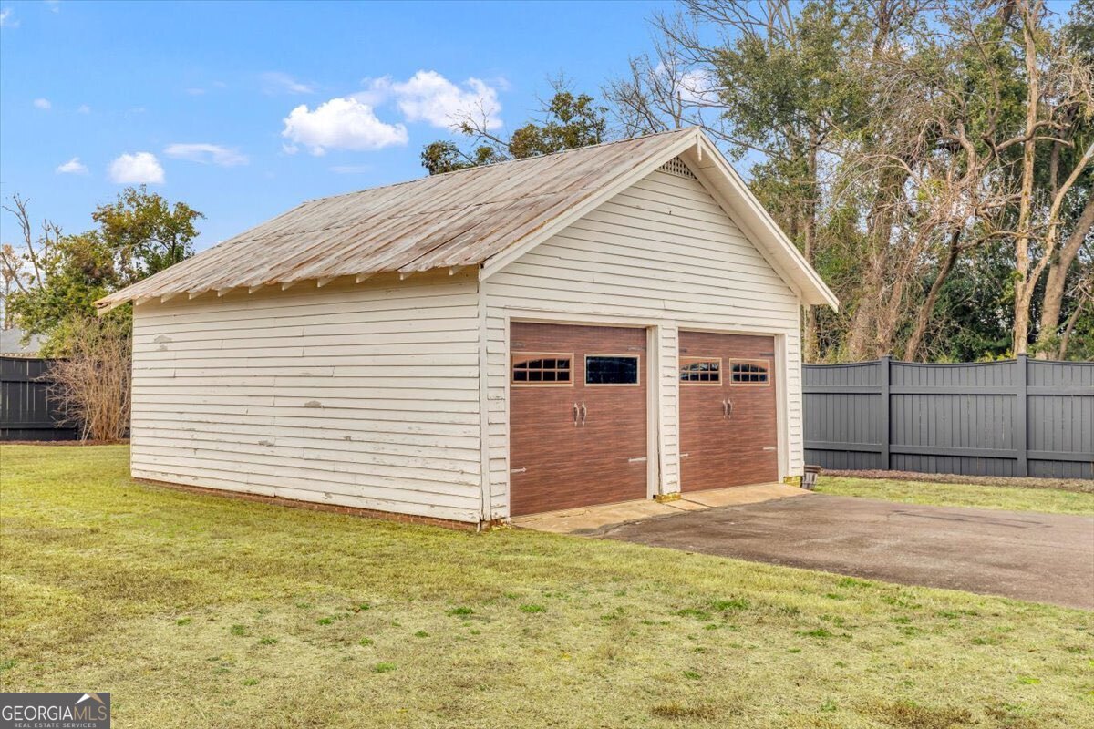 416 W Church Street Swainsboro GA 30401