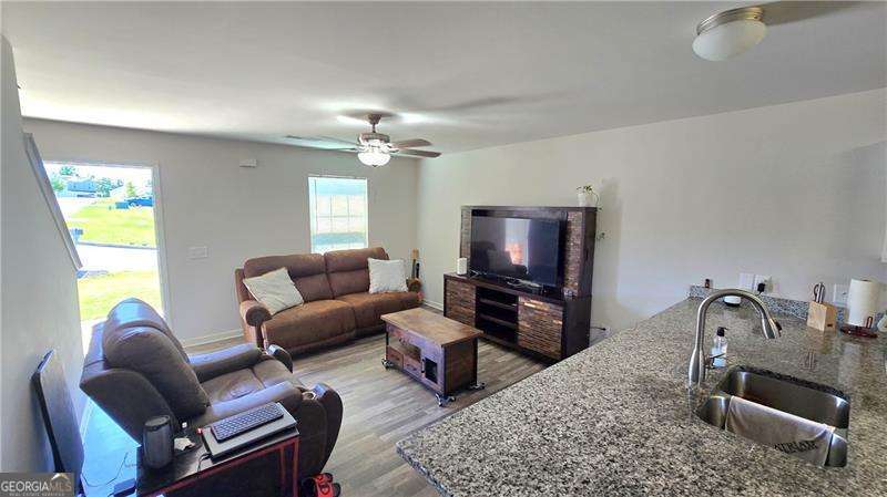 25 Oxford Lane Kingston GA 30145