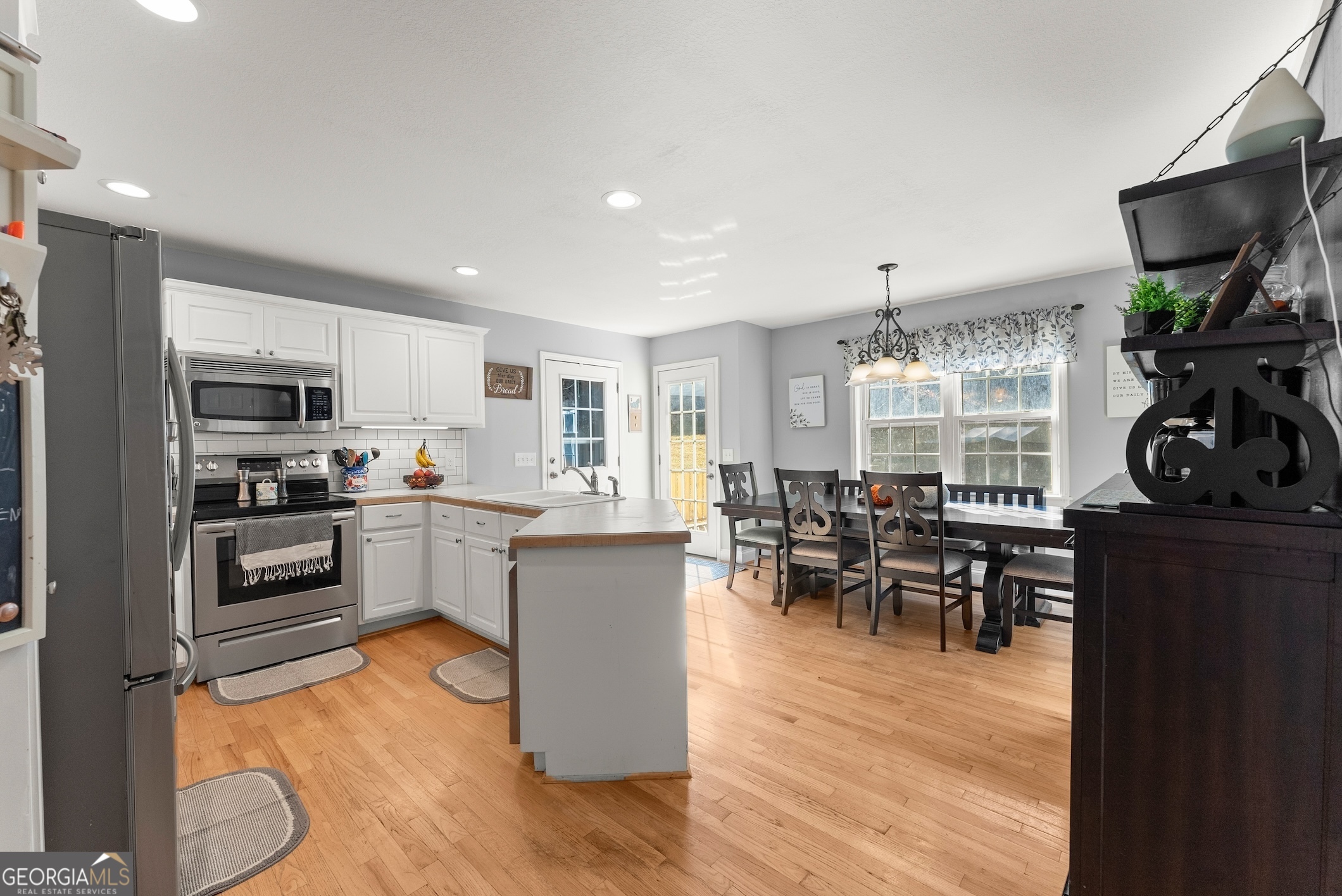 125 And 87 Rainbow Circle Cleveland GA 30528