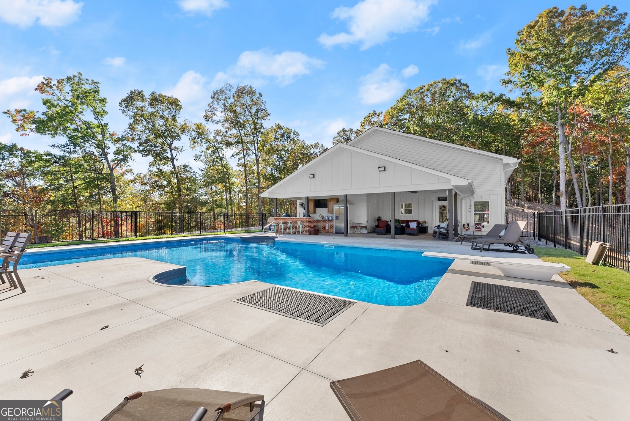 125 And 87 Rainbow Circle Cleveland GA 30528