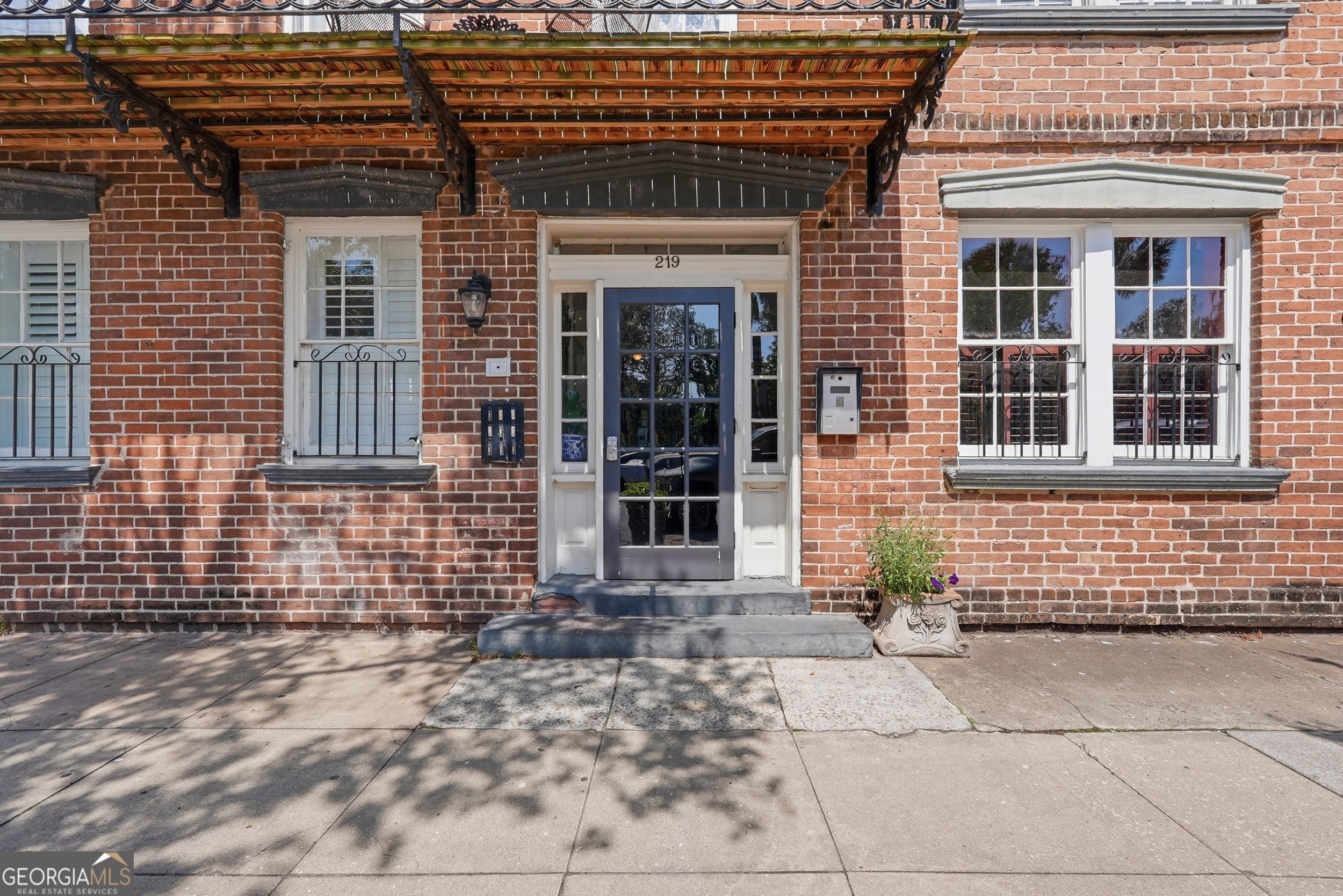 219 Abercorn Street Savannah GA 31401