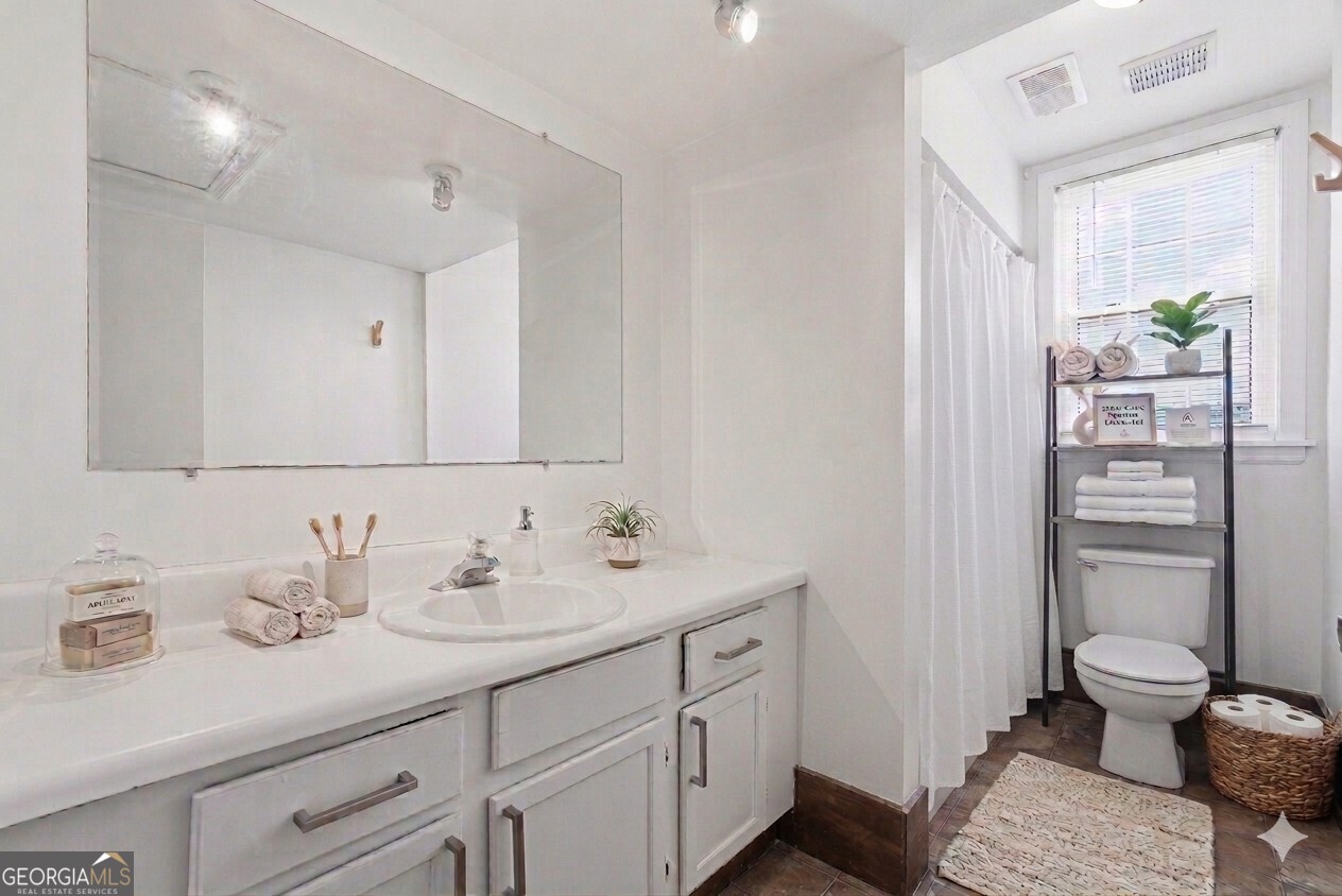 219 Abercorn Street Savannah GA 31401
