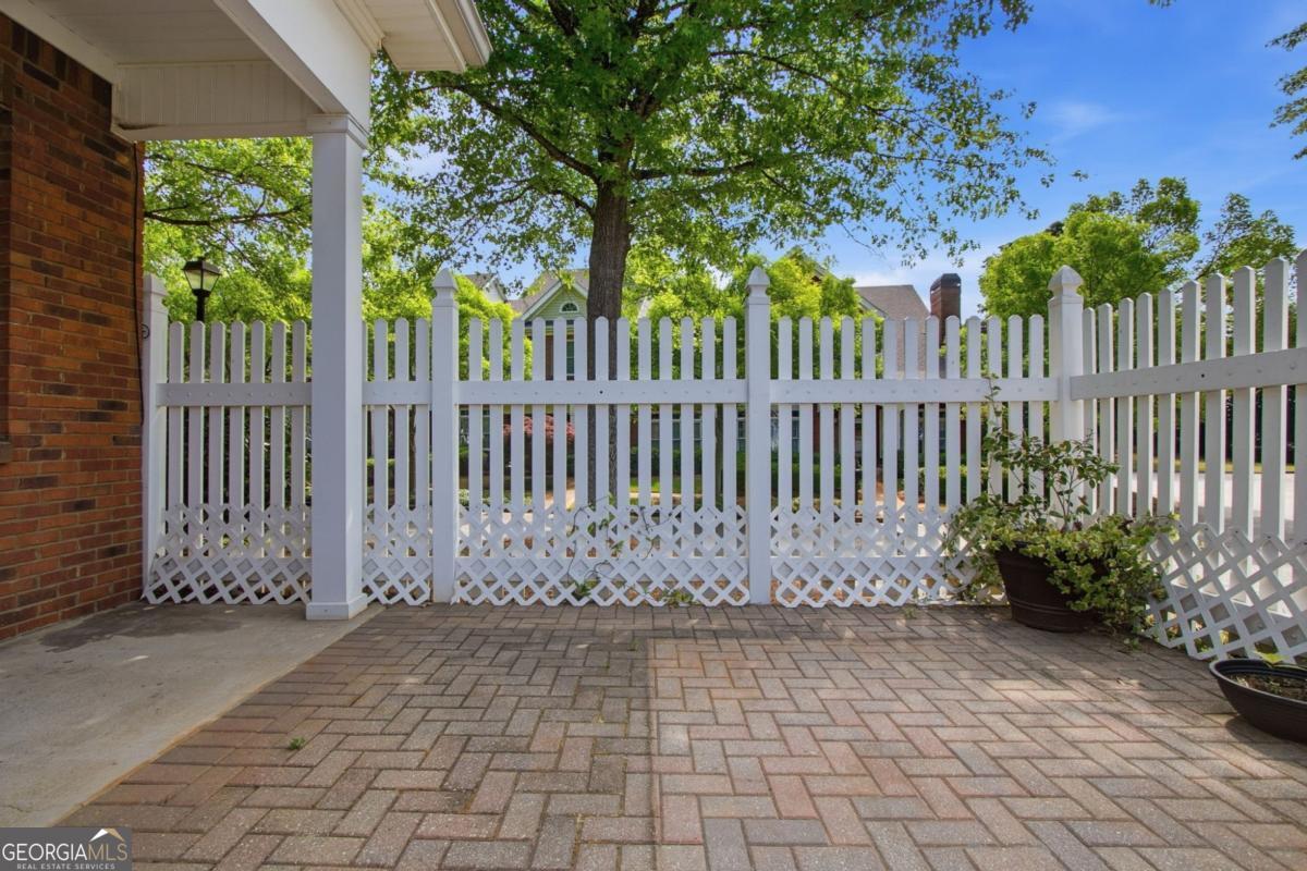 8410 Parker Place Roswell GA 30076