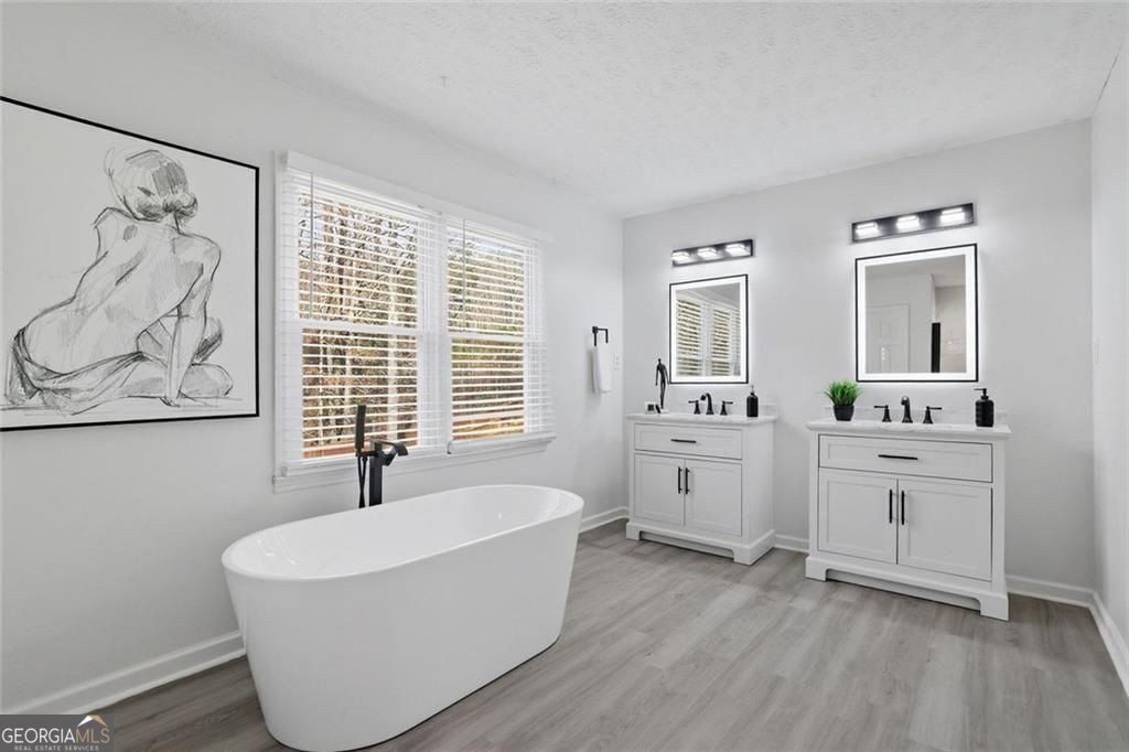4645 Riveredge Cove Snellville GA 30039