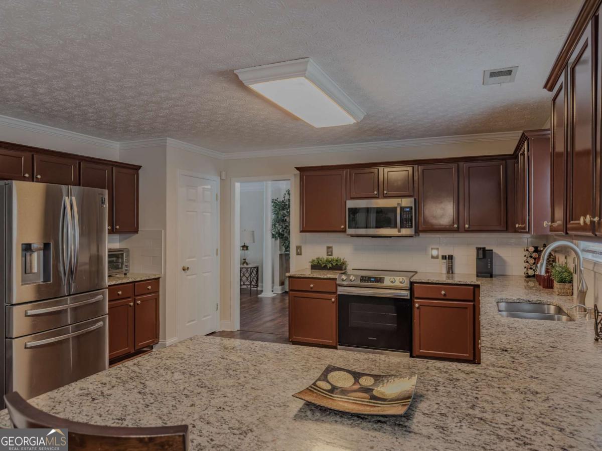 6042 Fairington Farms Lane Lithonia GA 30038