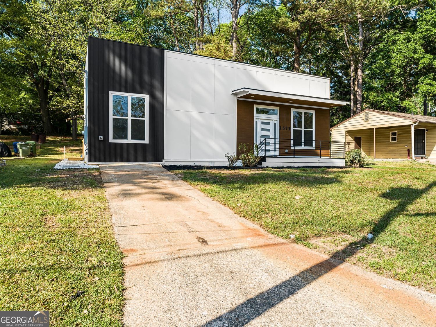 1571 Mary George Avenue NW Atlanta GA 30318